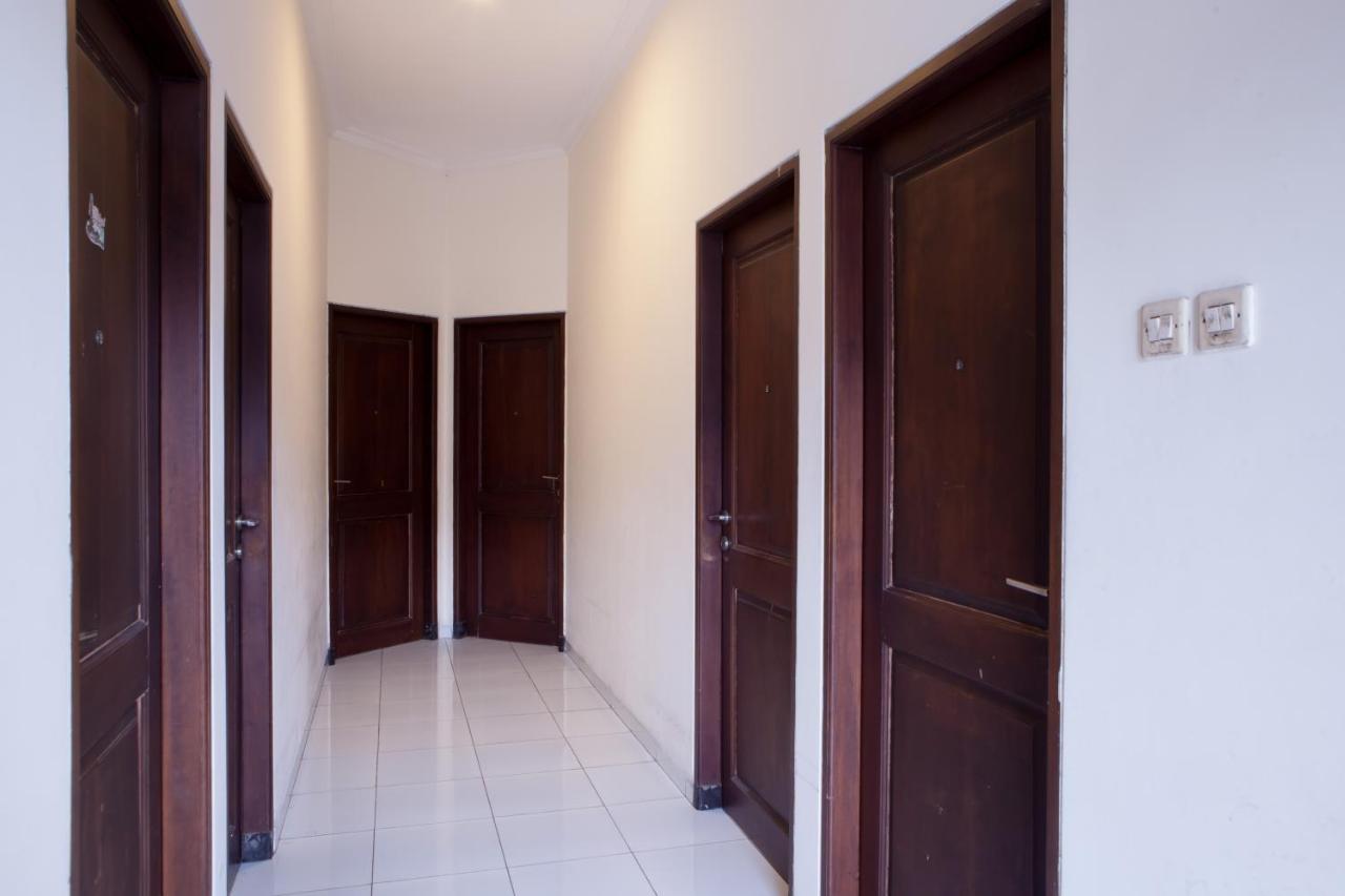 Reddoorz @ Genteng Surabaja Zewnętrze zdjęcie