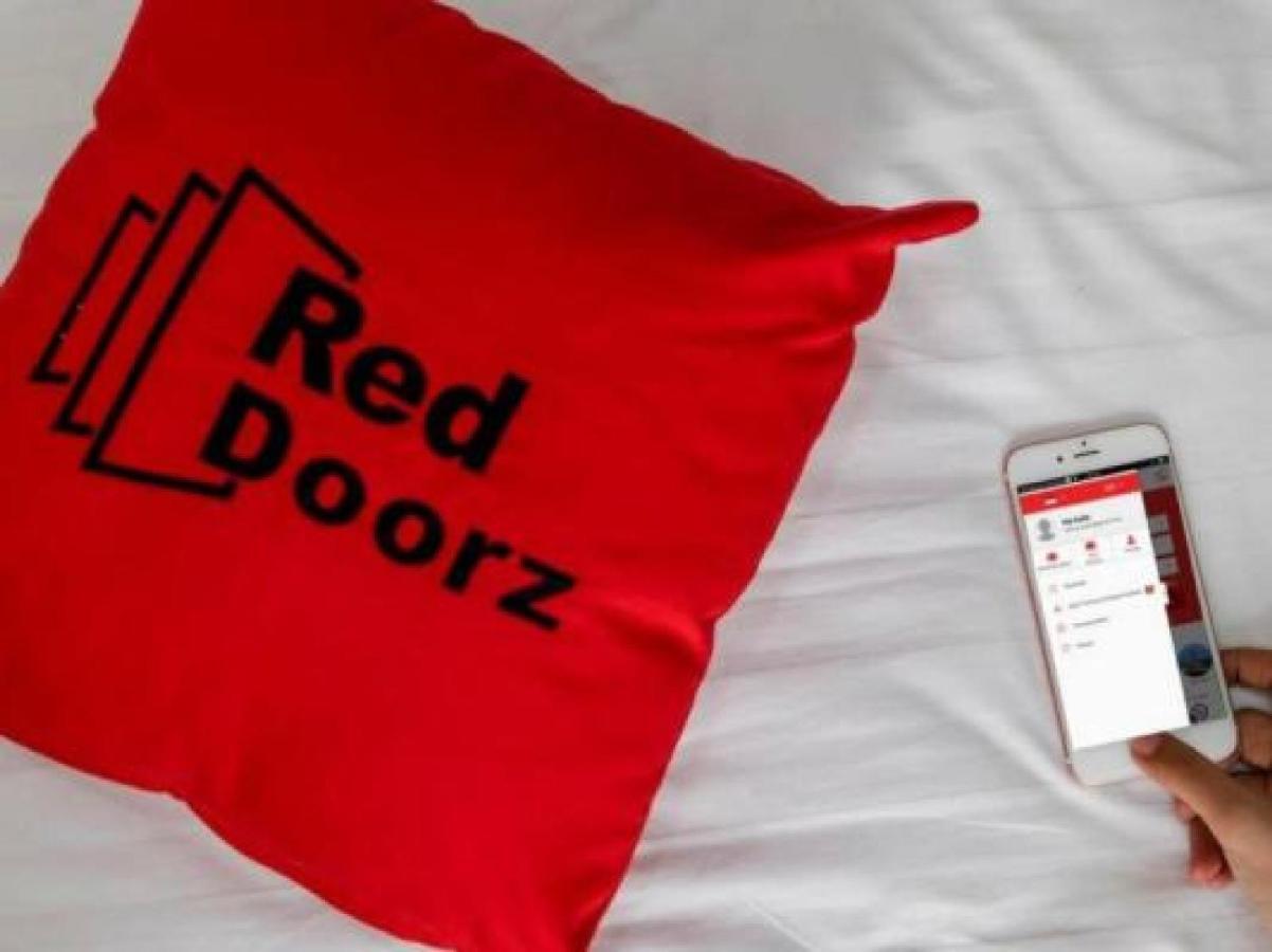 Reddoorz @ Genteng Surabaja Zewnętrze zdjęcie